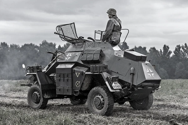 Mașină blindată SdKfz 222